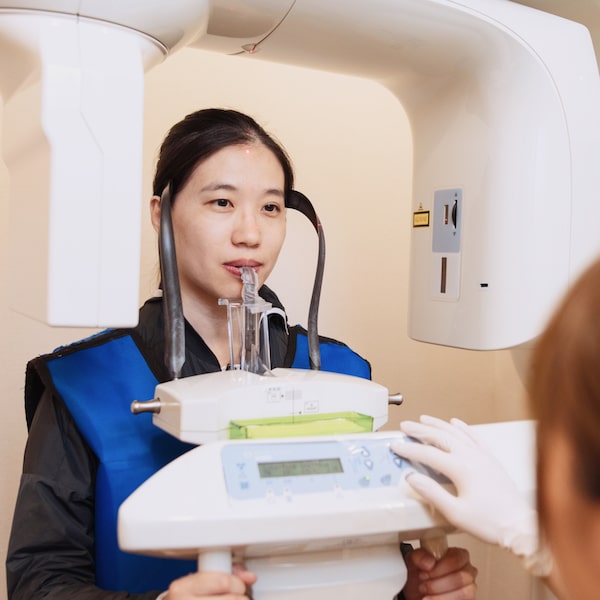 數位化矯正資料收集 - 拍攝X光照、口掃機掃描