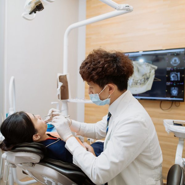 矯正治療計畫開始 - 定期回診、認真配戴